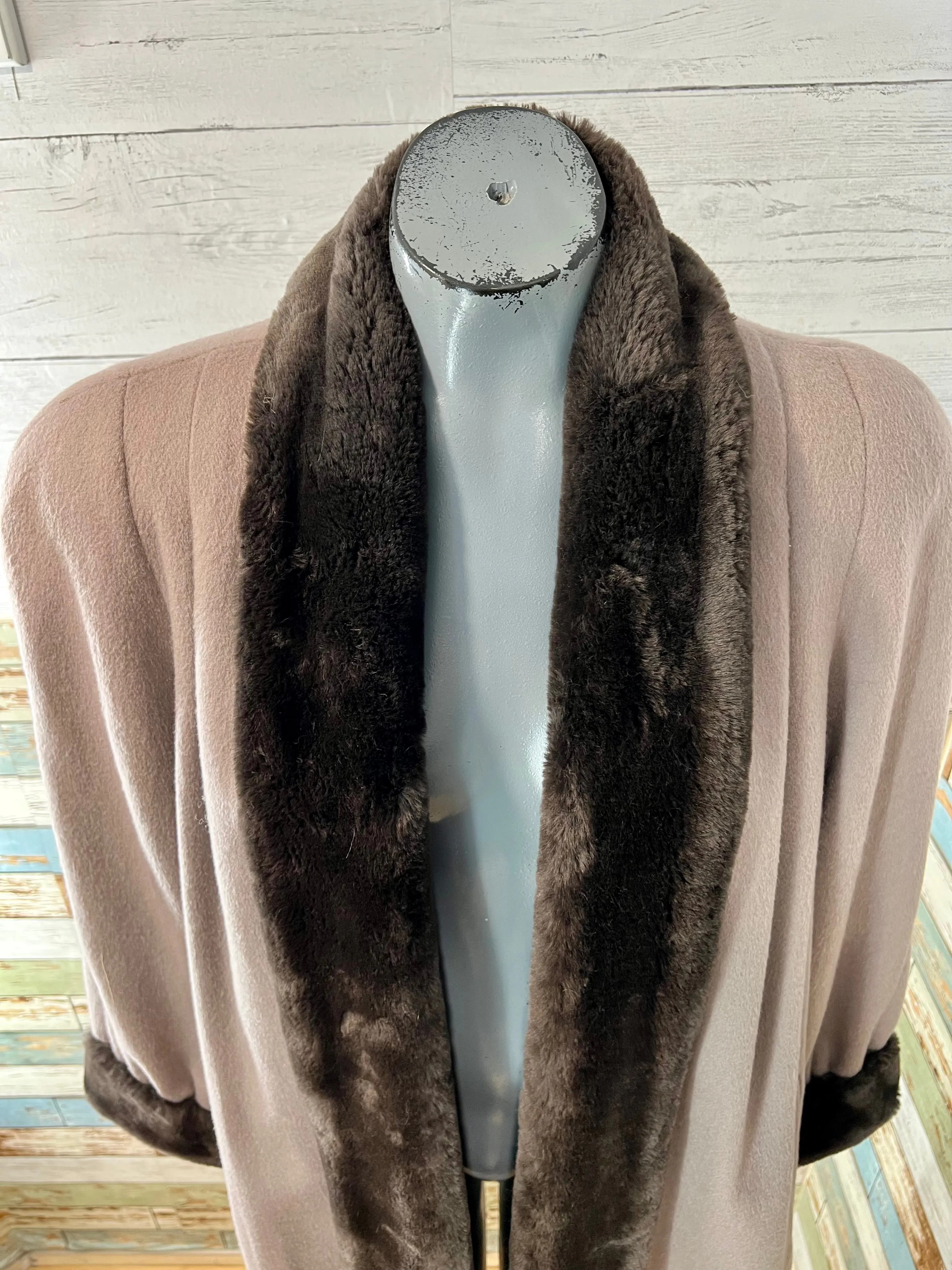 90s going 40s Open Wool Coat With Faux Leather Collar & Trim