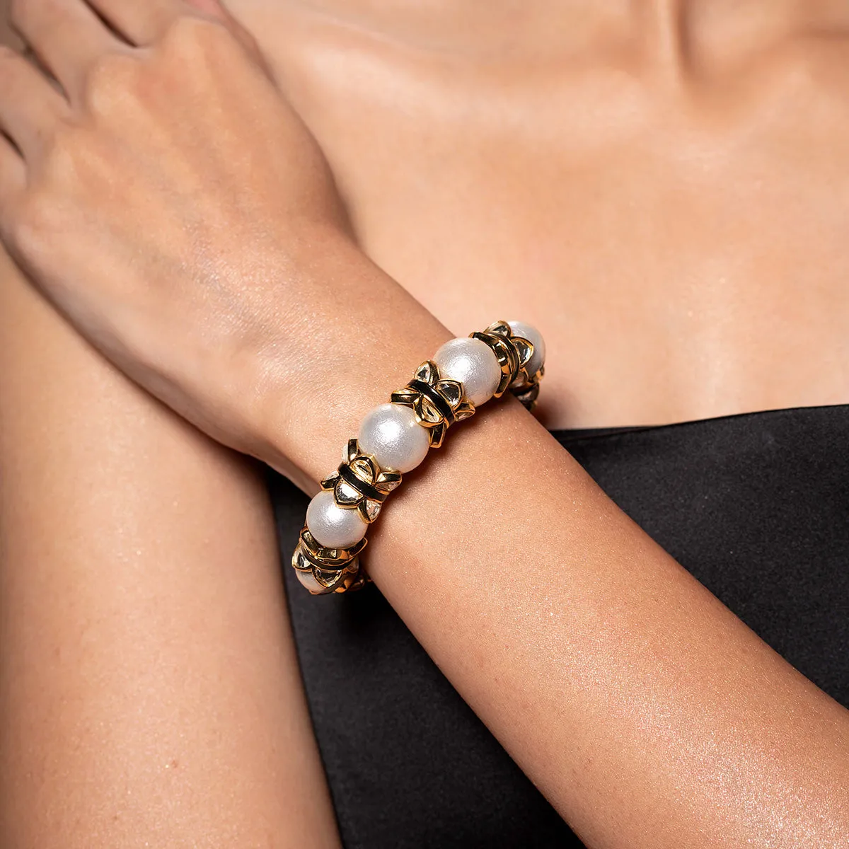 Amara Mirror Pearl Cuff