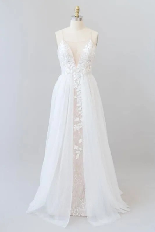 Amazing Chapel Train Appliques Tulle Wedding Dress