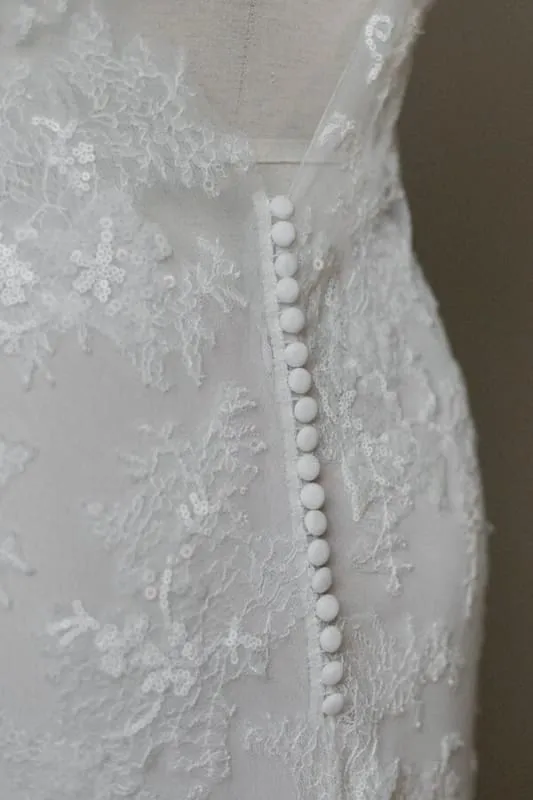 Amazing V-neck Appliques Mermaid Wedding Dress