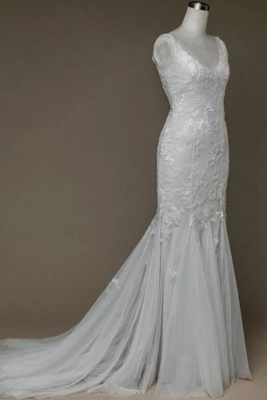Amazing V-neck Appliques Mermaid Wedding Dress