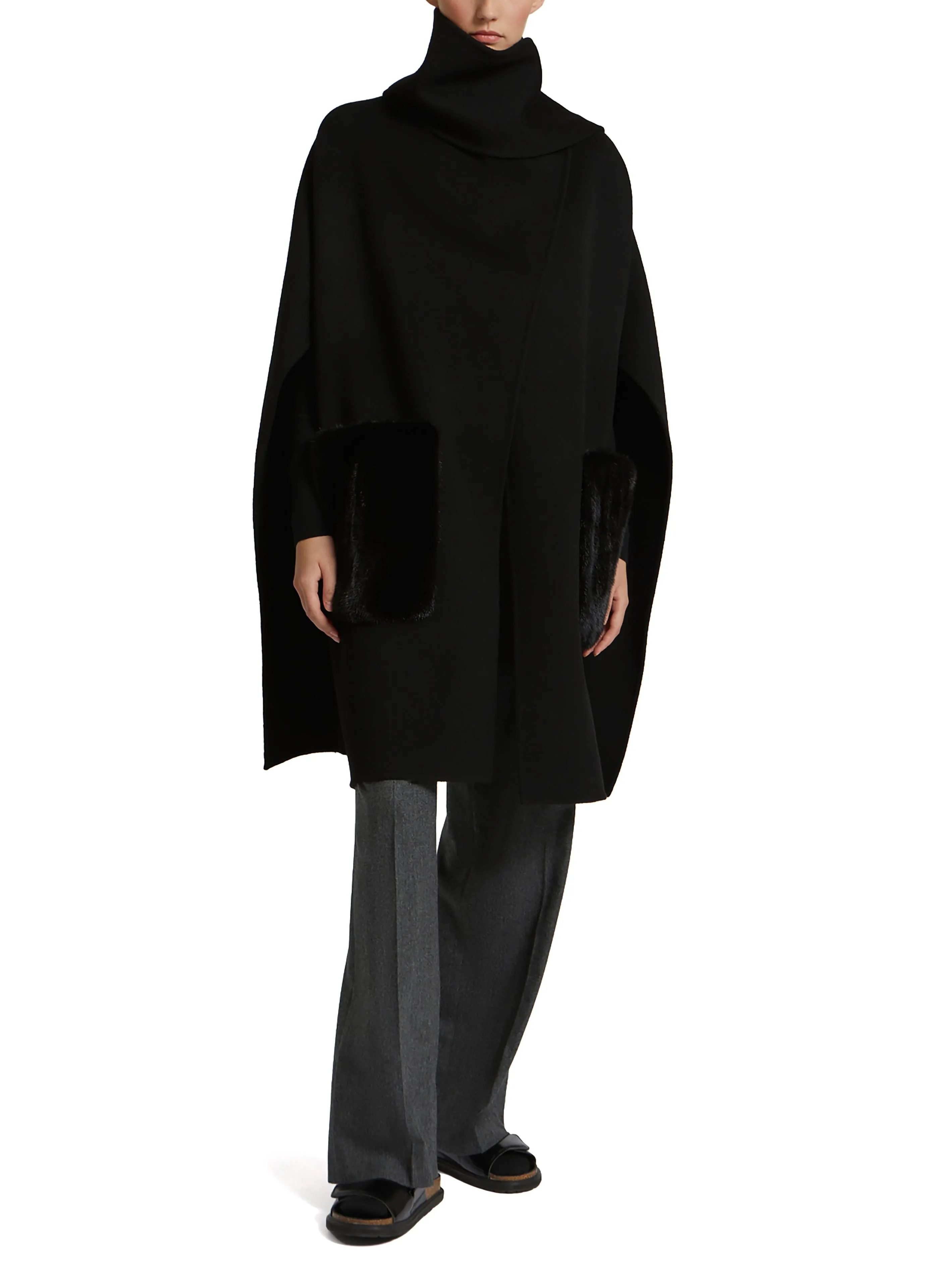 Cashmere wool cape with mink fur