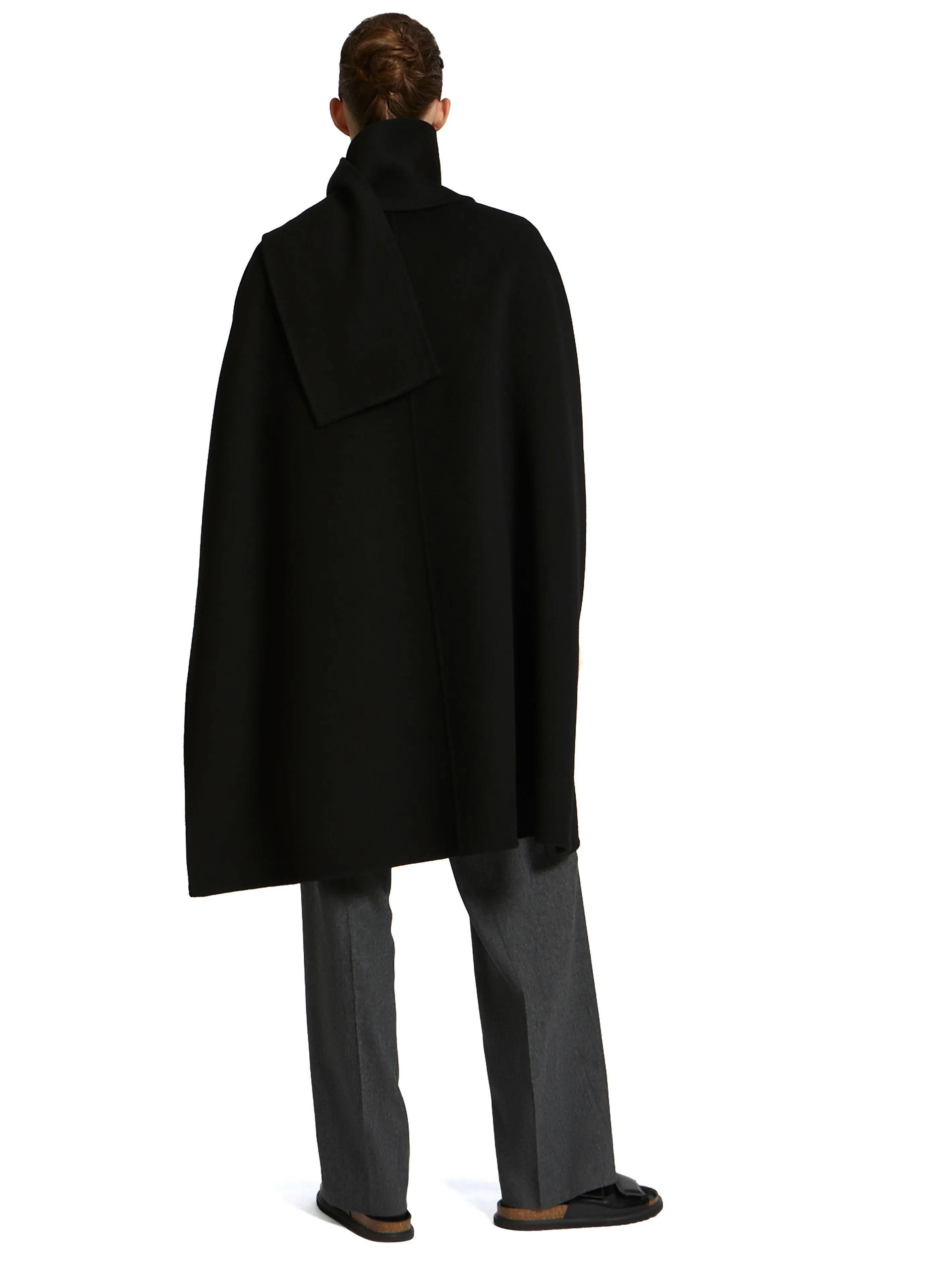 Cashmere wool cape with mink fur