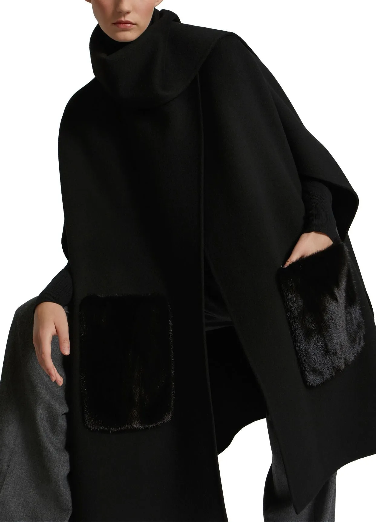 Cashmere wool cape with mink fur