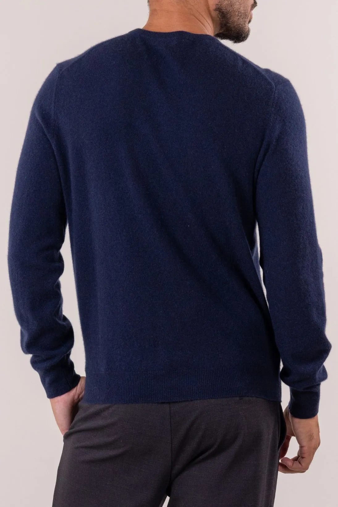 CLASSIC CREWNECK SWEATER