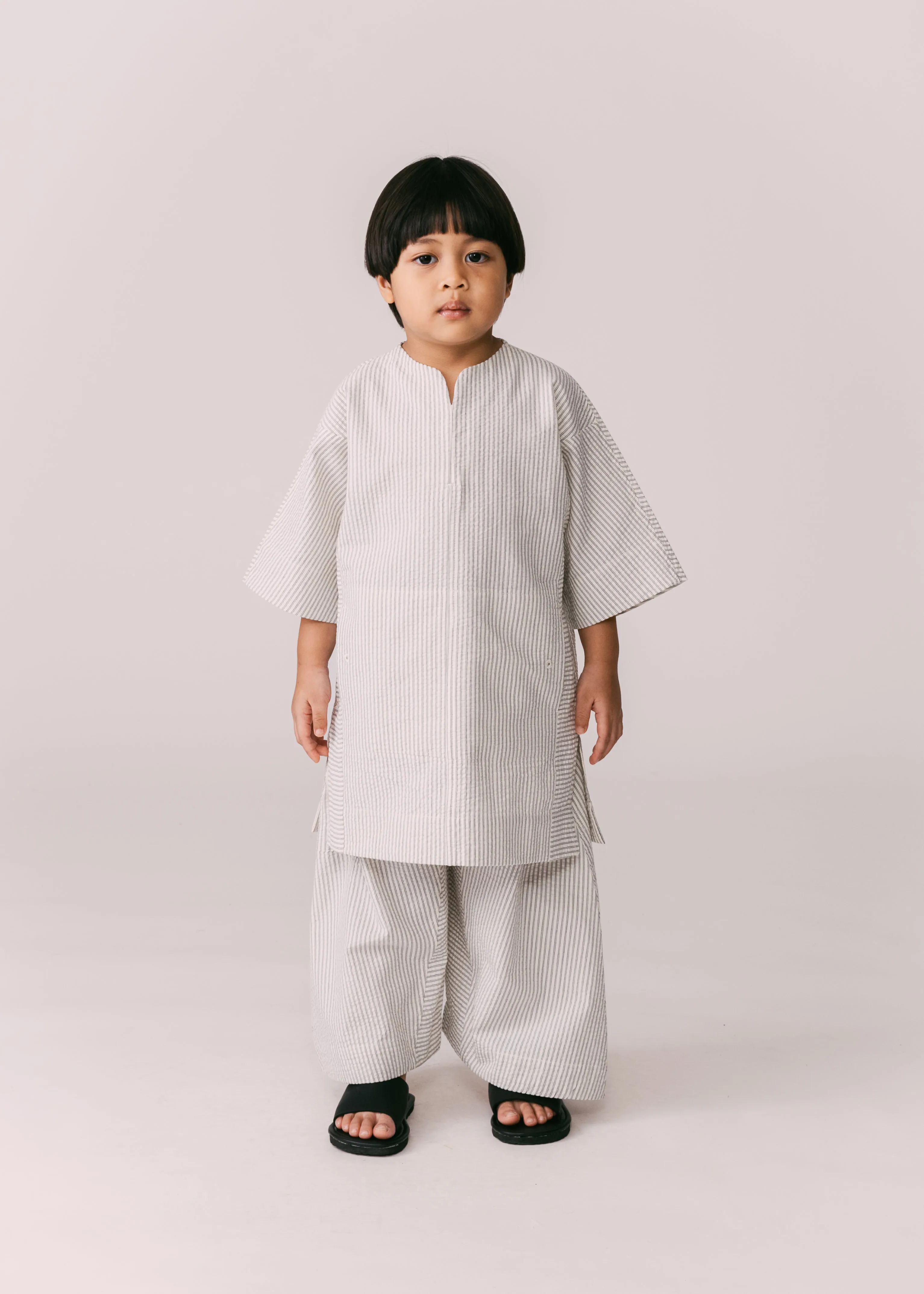 Kids: Tahan Pants (Black Stripe)
