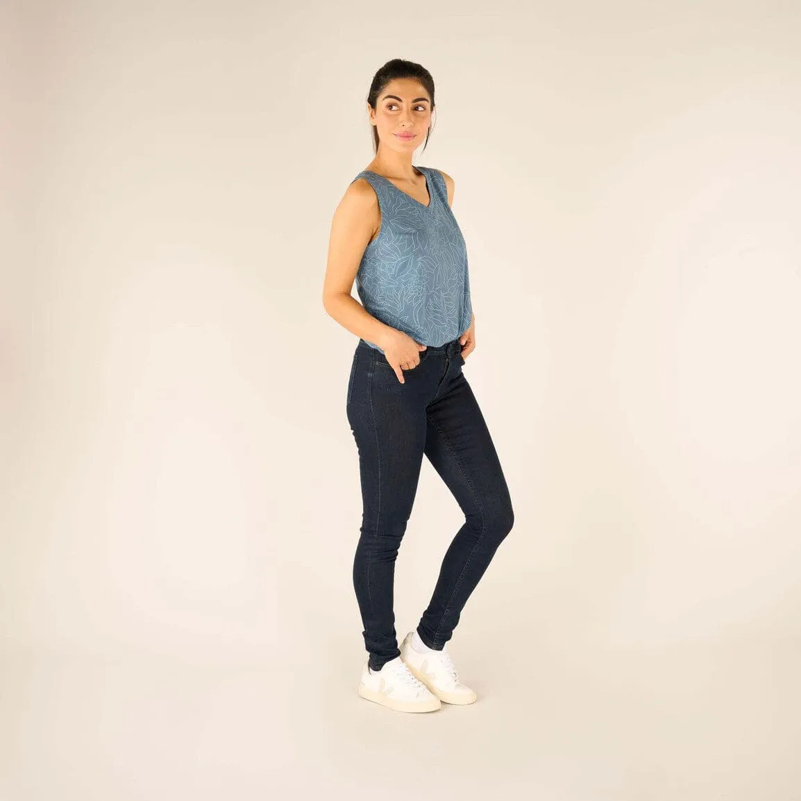 W's Neha V-Neck Tank Top - Modal & Organic cotton